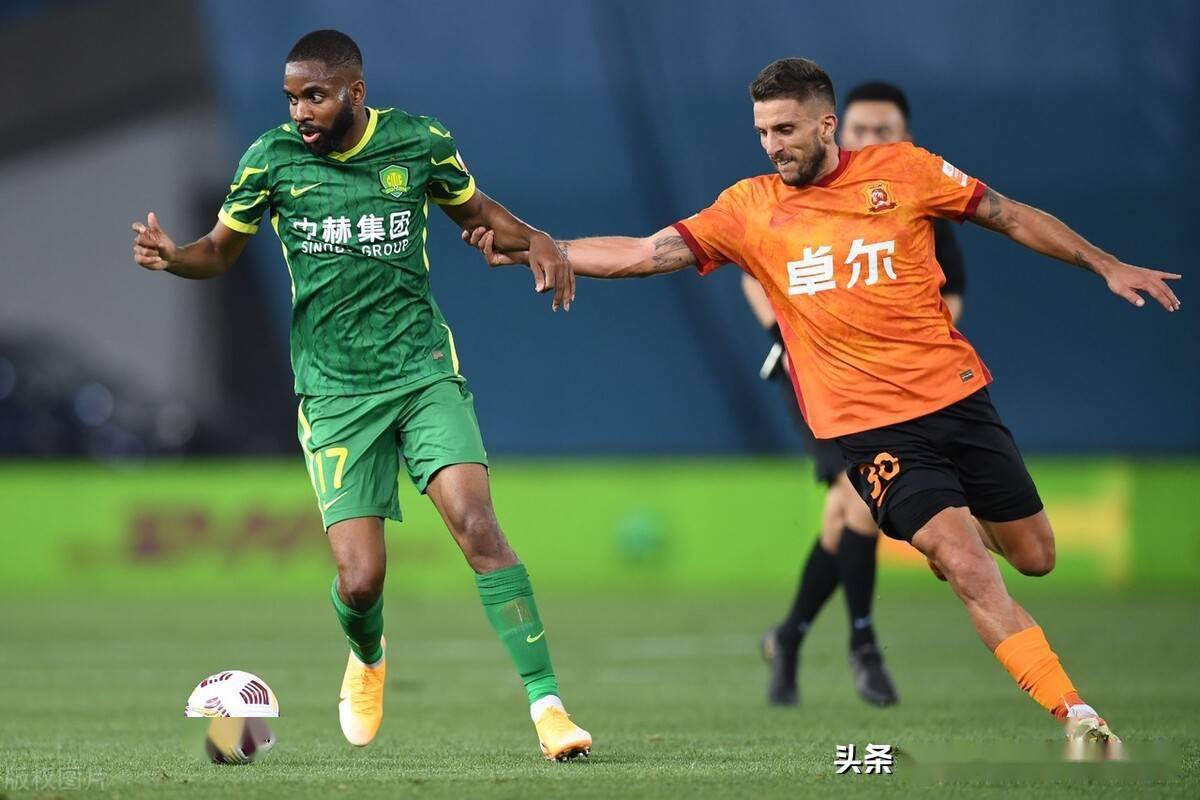 瓦伦西亚新外援首次亮相，球迷期待他的发挥