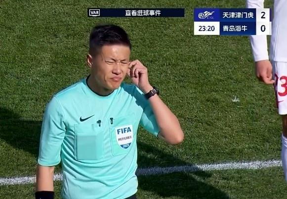 波尔多不敌恩尼斯，恩德森飞铲染红的简单介绍